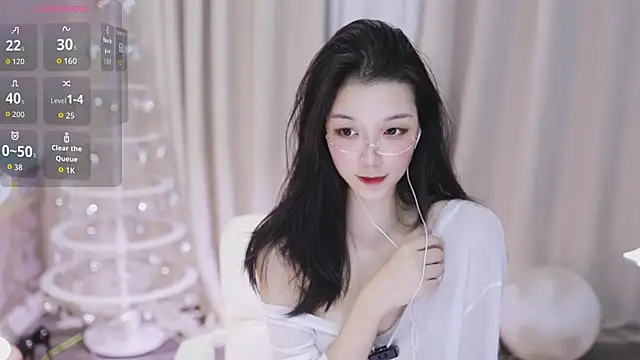 Snapshot of Chichi-chichi-1111 chatting on October 16, 2025, 6:21 am Chichi-chichi-1111 online show from October 16, 2025, 6:21 am