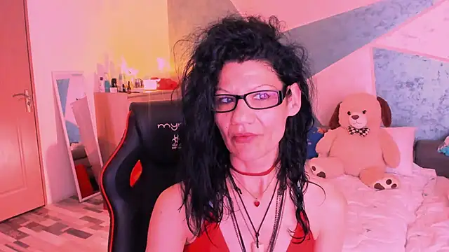 SweetSin40 online show from May 11, 2026, 7:33 pm