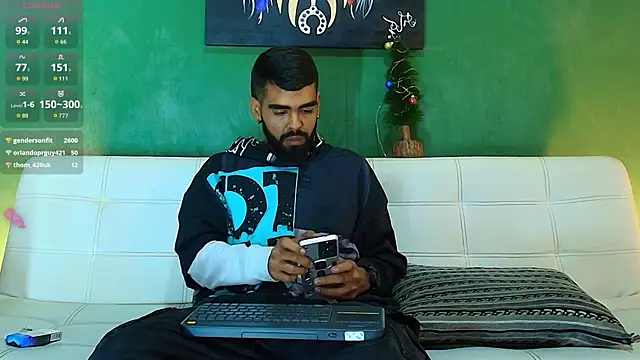 Snapshot of black_kameron_ chatting on December 3, 2025, 5:41 am black kameron online show from December 3, 2025, 5:41 am