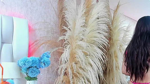 Snapshot of Ari_lynn_ chatting on December 22, 2025, 3:28 am Ari lynn online show from December 22, 2025, 3:28 am