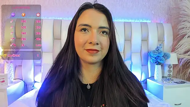 Snapshot of Ari_lynn_ chatting on November 27, 2025, 3:29 am Ari lynn online show from November 27, 2025, 3:29 am