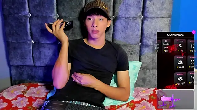 kalet-skinny online show from October 22, 2025, 12:37 pm