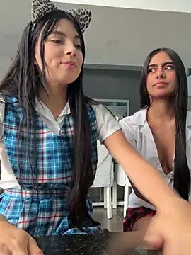 l0lita sweet online show from February 5, 2026, 8:04 pm