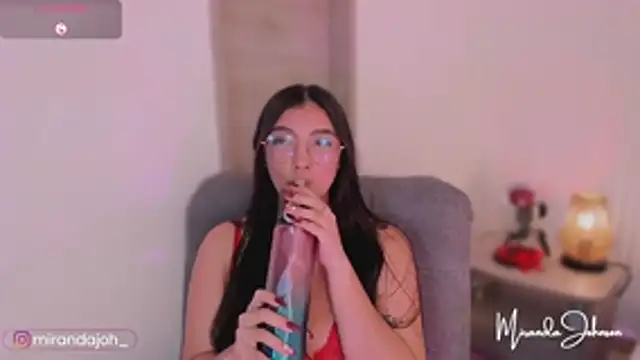 MirandaJohnson  online show from December 18, 2025, 2:10 pm