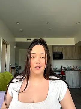 Amyblackheartxox online show from October 14, 2025, 4:29 pm