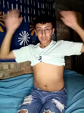 Snapshot of karola_horny chatting on November 9, 2025, 12:25 am karola horny online show from November 9, 2025, 12:25 am