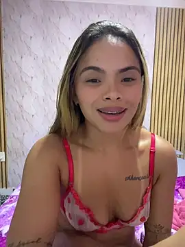 safadinhaquenteW online show from March 26, 2026, 2:43 am