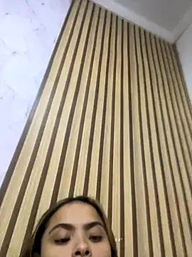 safadinhaquenteW online show from November 23, 2025, 11:04 pm