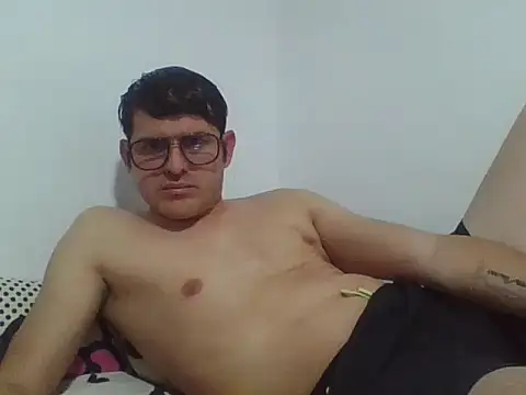 Dariusbi online show from November 14, 2025, 2:15 am