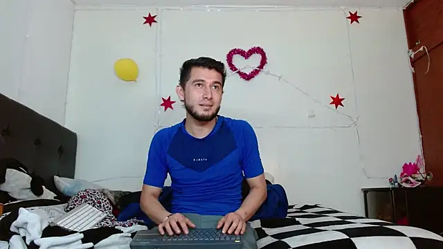 Snapshot of picante70_ chatting on October 30, 2025, 1:09 pm picante70 online show from October 30, 2025, 1:09 pm