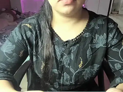 Divya68 online show from November 18, 2025, 5:49 pm