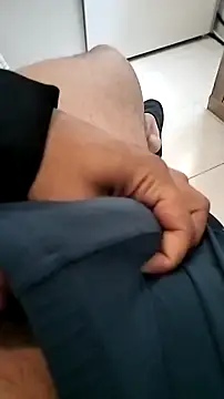 juanricox online show from April 12, 2026, 1:47 pm