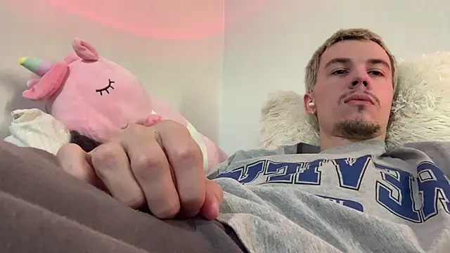 Jeremy1Scott online show from August 3, 2026, 7:38 am