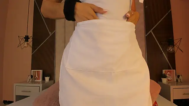 Mariana-Torres online show from November 28, 2025, 2:17 pm