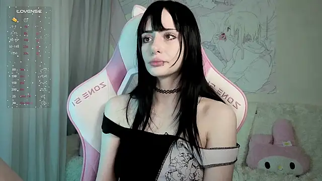 MiranaLieberttt online show from April 15, 2026, 8:53 pm