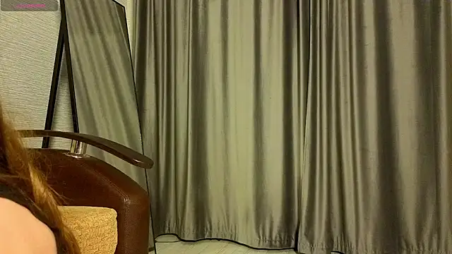 MissPompadure online show from March 7, 2026, 7:41 pm