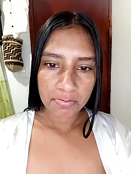 lucy-zam online show from October 14, 2025, 3:23 pm
