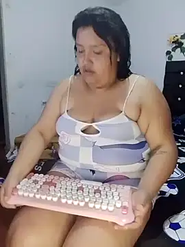 natt-bigass online show from November 26, 2025, 3:50 am