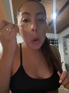 Emily Joee online show from November 18, 2025, 12:26 am