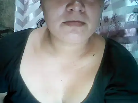 kissableapple36 online show from December 5, 2025, 2:04 pm