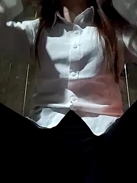 Snapshot of nat-tri chatting on February 18, 2026, 5:27 am nat-tri online show from February 18, 2026, 5:27 am