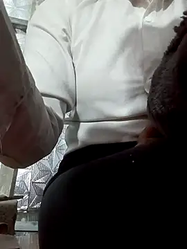 Snapshot of nat-tri chatting on April 2, 2026, 4:13 pm nat-tri online show from April 2, 2026, 4:13 pm