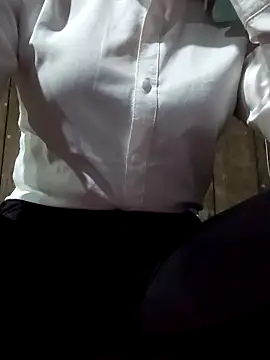 Snapshot of nat-tri chatting on February 17, 2026, 1:19 pm nat-tri online show from February 17, 2026, 1:19 pm