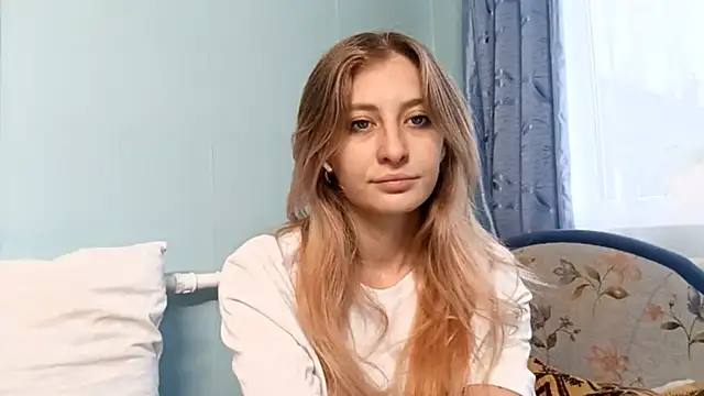 AmeliLia online show from October 17, 2025, 11:12 am