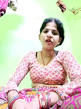 Karishma cute online show from October 15, 2025, 6:33 am