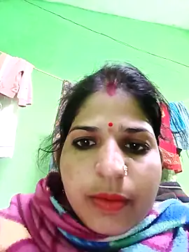 Karishma cute online show from November 24, 2025, 1:49 am