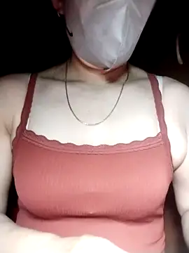 Snapshot of YiyinLy chatting on November 10, 2025, 7:52 pm YiyinLy online show from November 10, 2025, 7:52 pm