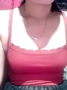 YiyinLy online show from March 2, 2026, 9:22 pm