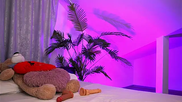 TenderSin online show from May 26, 2026, 1:37 am