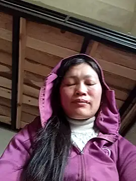 siusiu-00 online show from October 27, 2025, 5:19 am