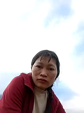 siusiu-00 online show from November 22, 2025, 8:24 am