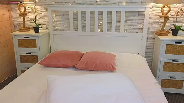 Soft Lilly online show from February 19, 2026, 6:21 am