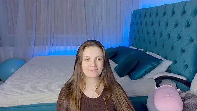 Amy  Leee  online show from February 9, 2026, 3:10 pm