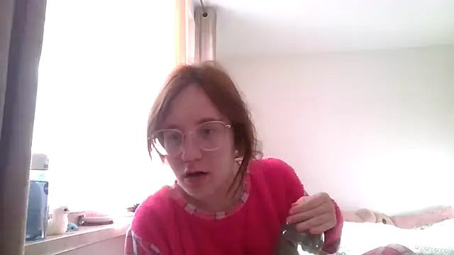 LuckySLove online show from October 13, 2025, 1:23 pm