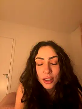 Snapshot of Baby_Mia_pires chatting on November 28, 2025, 2:45 am Baby Mia pires online show from November 28, 2025, 2:45 am