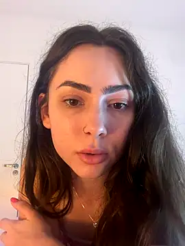 Snapshot of Baby_Mia_pires chatting on November 26, 2025, 3:06 am Baby Mia pires online show from November 26, 2025, 3:06 am