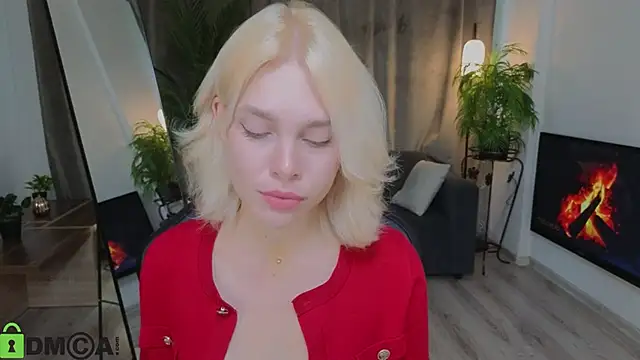 Snapshot of Alice_Whiteflo chatting on October 14, 2025, 8:15 am Alice Whiteflo online show from October 14, 2025, 8:15 am
