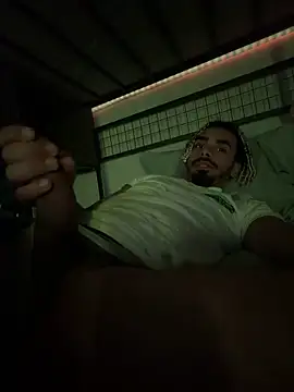 Snapshot of shadespider chatting on April 4, 2026, 10:00 am shadespider online show from April 4, 2026, 10:00 am