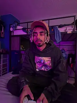 Snapshot of shadespider chatting on April 10, 2026, 12:50 am shadespider online show from April 10, 2026, 12:50 am