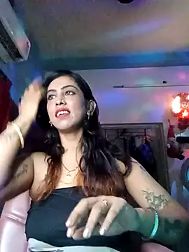 Snapshot of Darling_Annie chatting on November 1, 2025, 7:08 pm Darling Annie online show from November 1, 2025, 7:08 pm