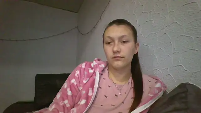 luna tt online show from January 17, 2026, 6:22 pm