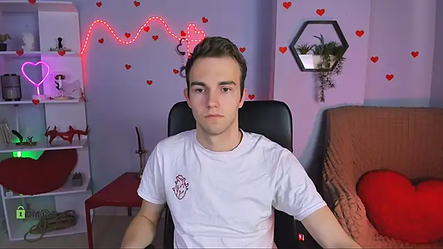 astren villo online show from April 14, 2026, 5:45 am