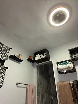 queenkelly1234 online show from October 29, 2025, 3:22 pm