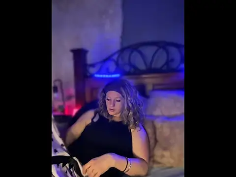 Snapshot of queenkelly1234 chatting on April 8, 2026, 7:21 am queenkelly1234 online show from April 8, 2026, 7:21 am