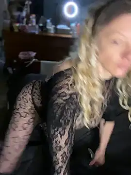 Snapshot of queenkelly1234 chatting on February 4, 2026, 9:26 am queenkelly1234 online show from February 4, 2026, 9:26 am