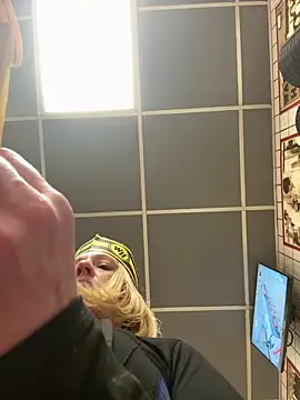 Snapshot of queenkelly1234 chatting on February 20, 2026, 6:19 am queenkelly1234 online show from February 20, 2026, 6:19 am